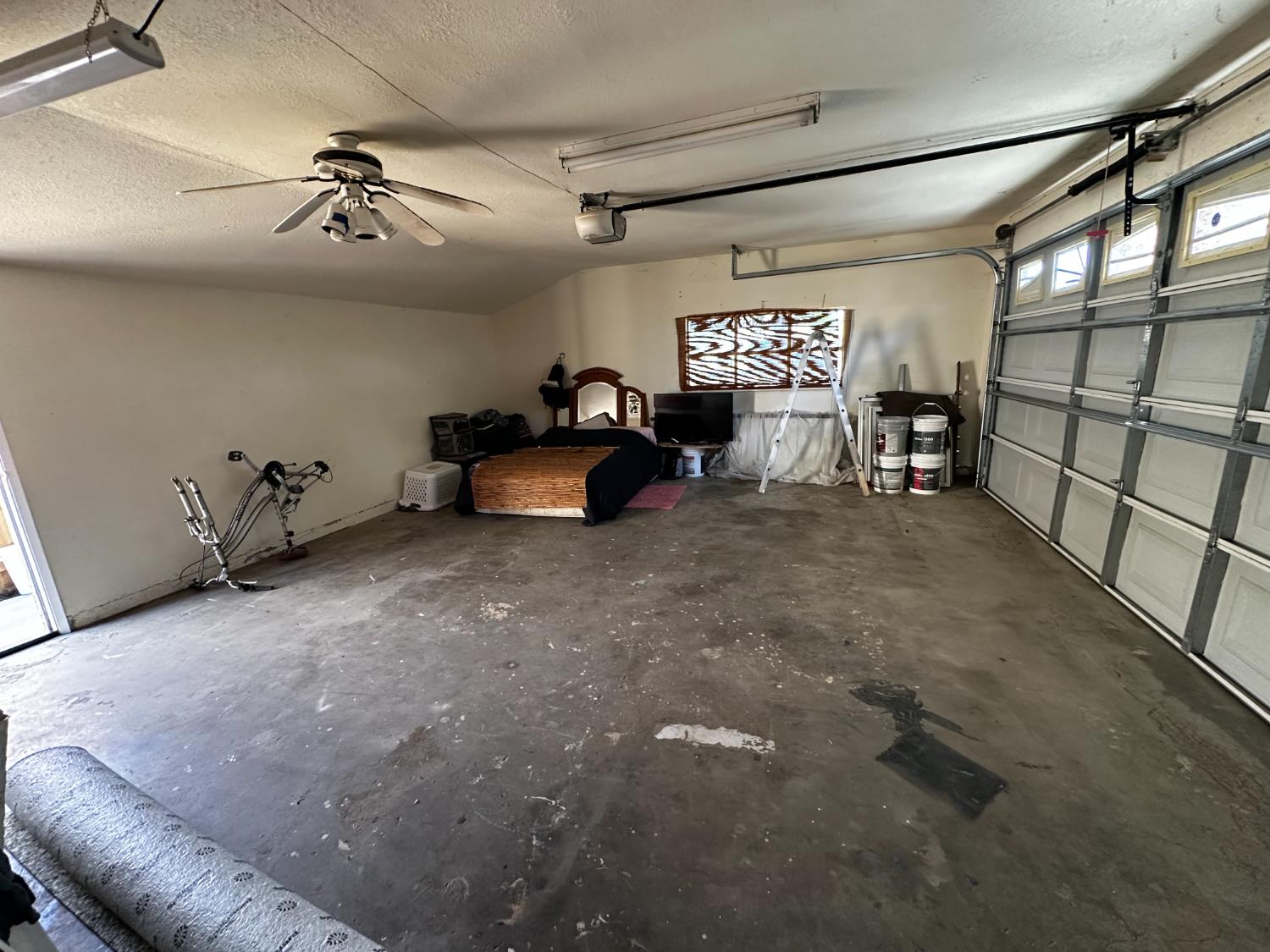 4104 E Ashlan Ave, Fresno, CA 93726