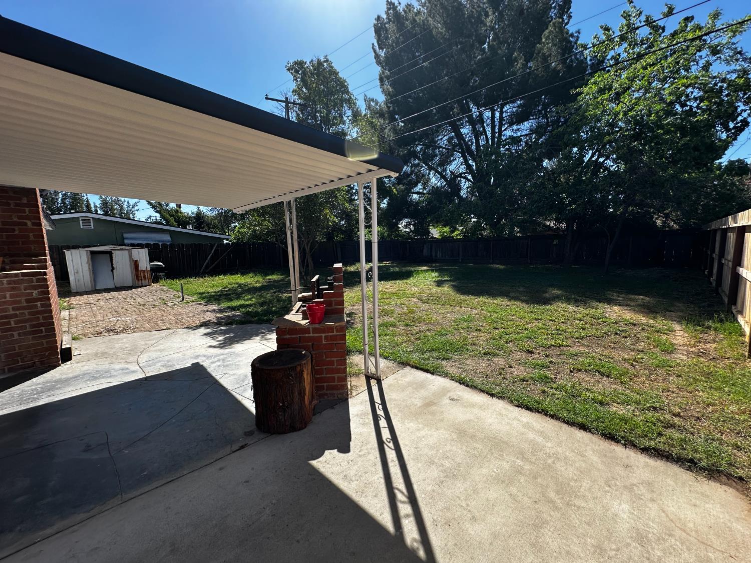 4104 E Ashlan Ave, Fresno, CA 93726