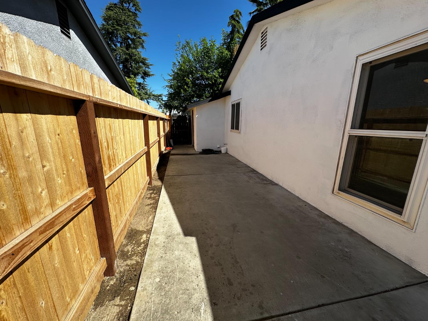 4104 E Ashlan Ave, Fresno, CA 93726