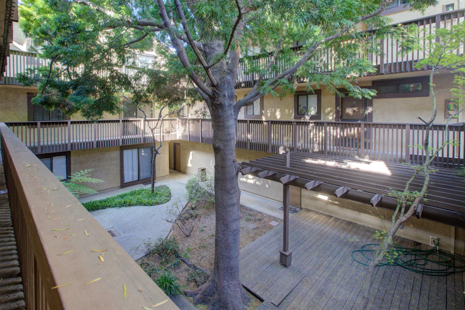 711 S Bayshore Blvd #10, San Mateo, CA 94401