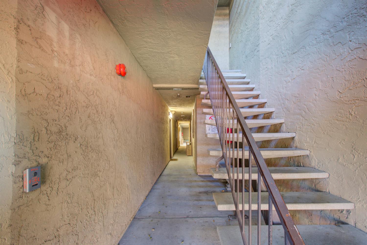 711 S Bayshore Blvd #10, San Mateo, CA 94401