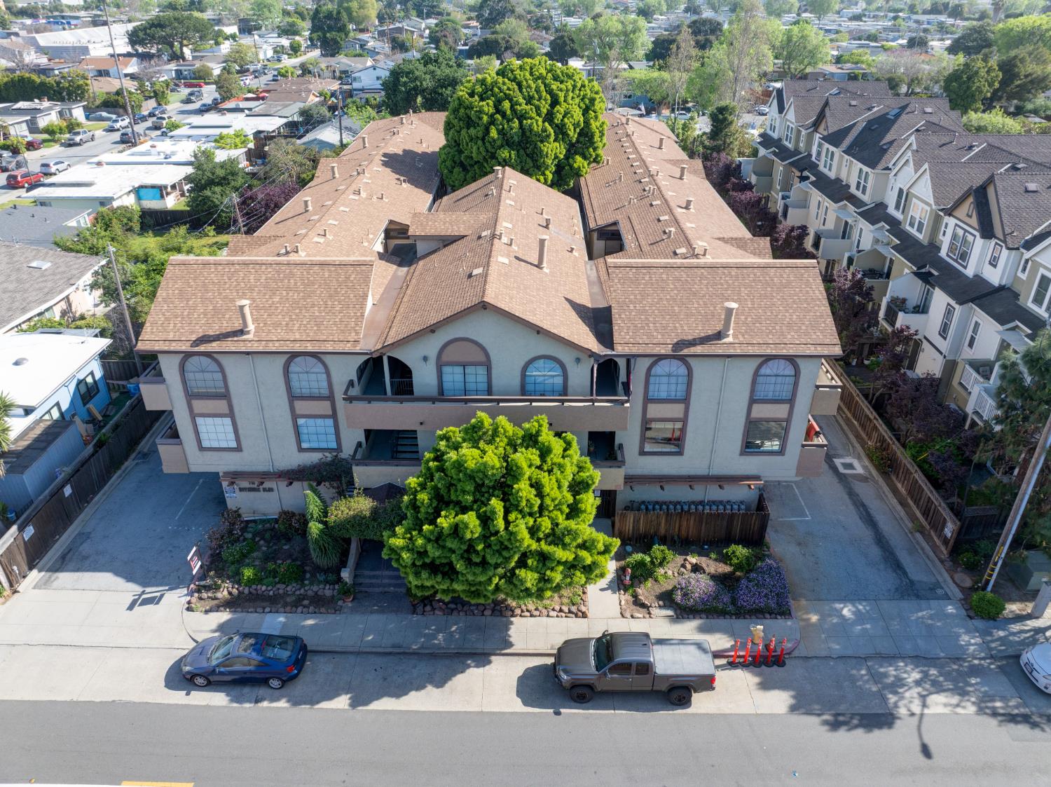 711 S Bayshore Blvd #10, San Mateo, CA 94401