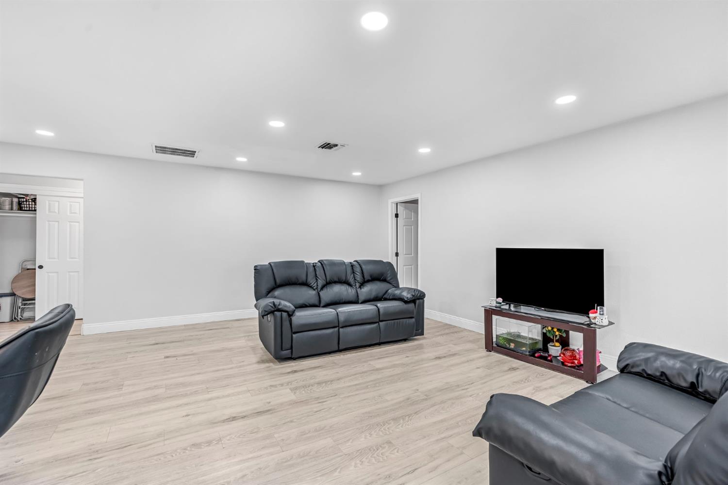 21 E Eden, Fresno, CA 93706