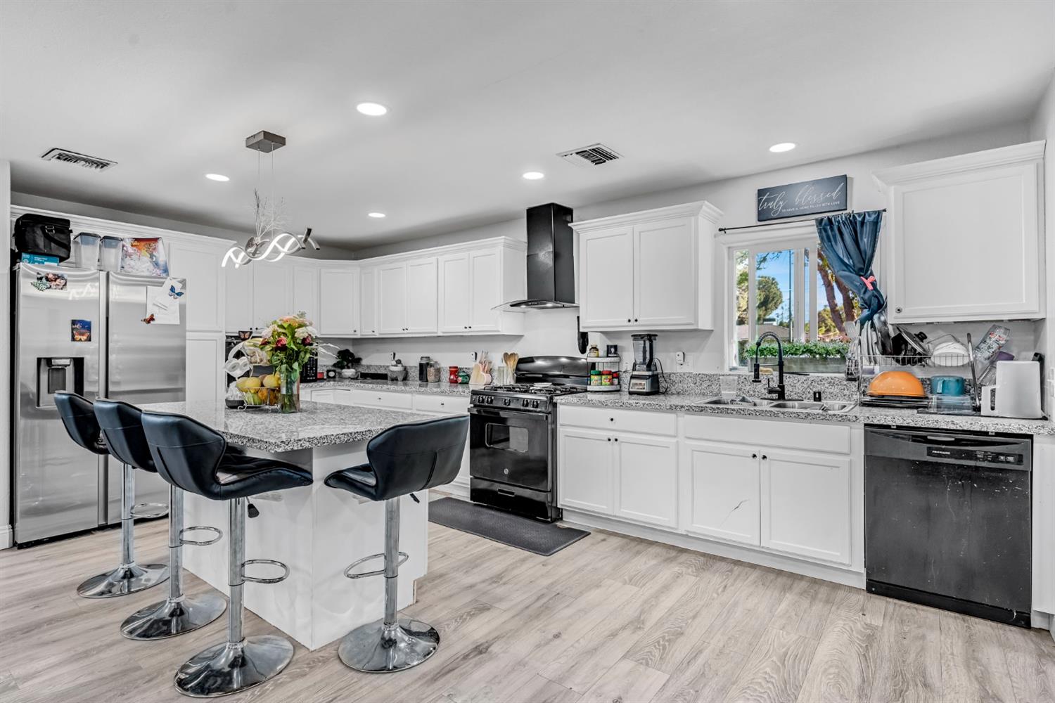 21 E Eden, Fresno, CA 93706