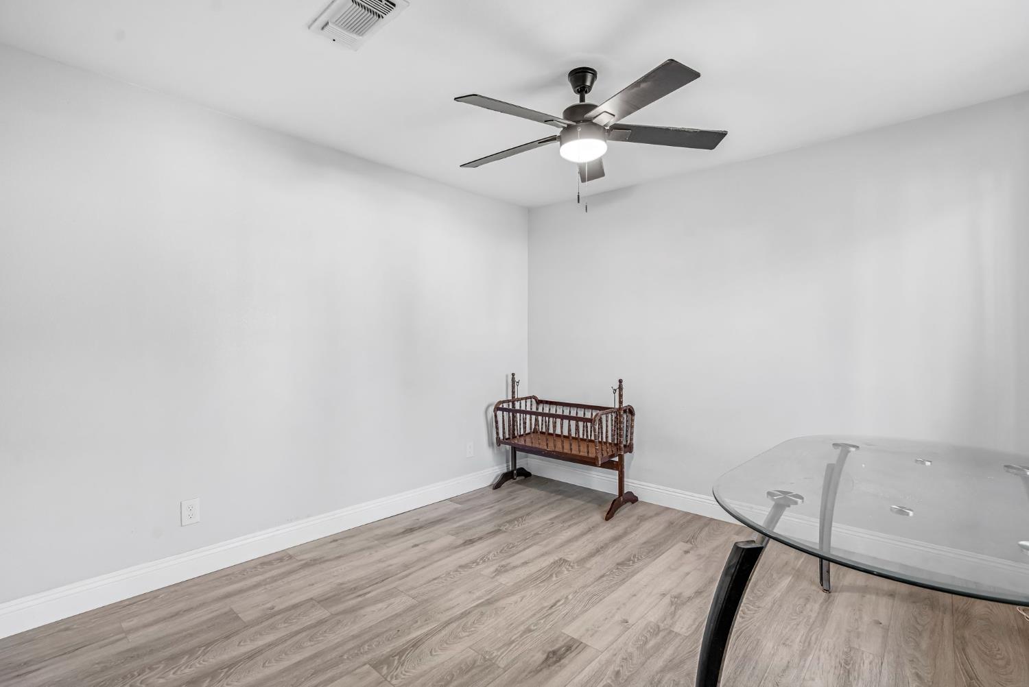 21 E Eden, Fresno, CA 93706