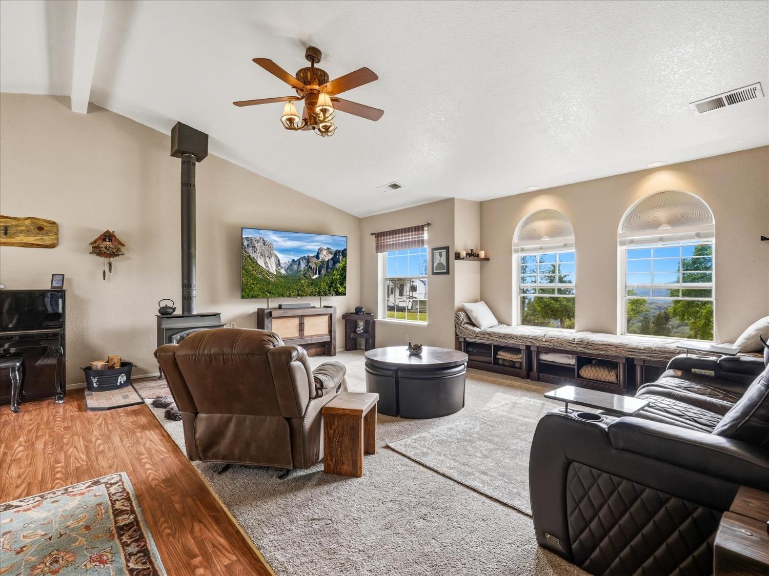 6132 Chowchilla Mountain Rd, Mariposa, CA 95338