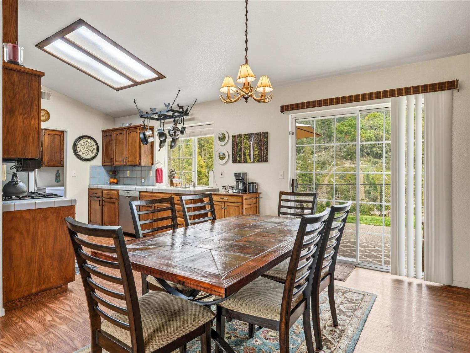 6132 Chowchilla Mountain Rd, Mariposa, CA 95338