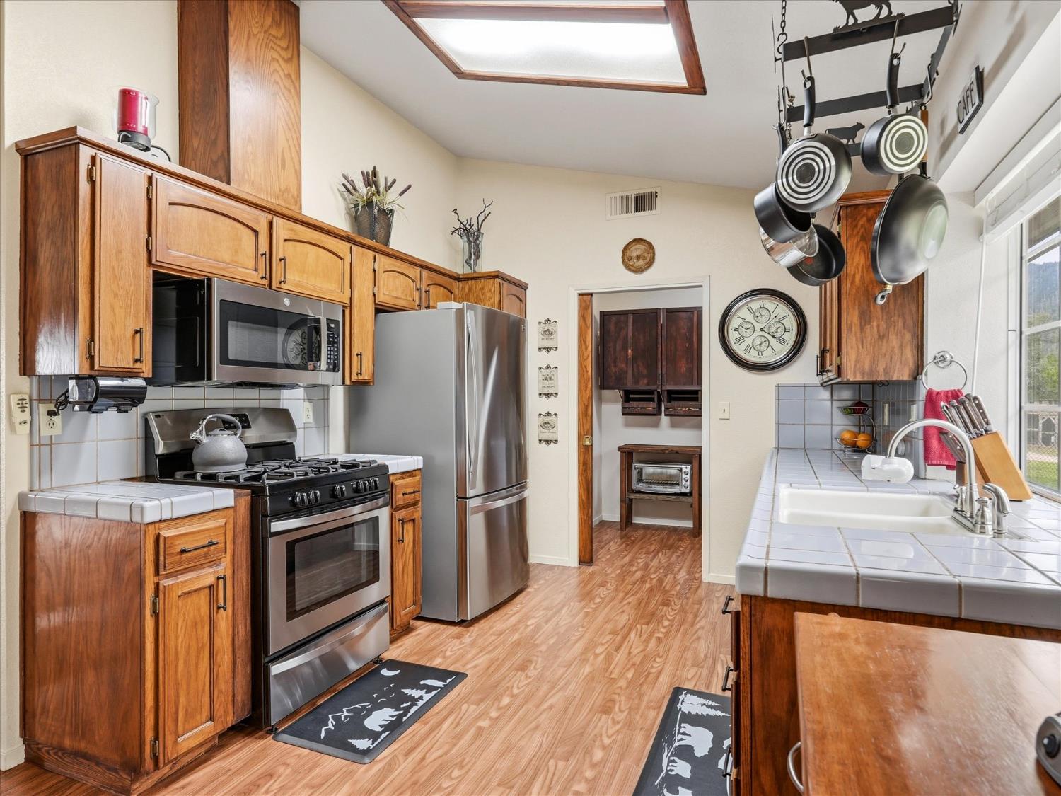 6132 Chowchilla Mountain Rd, Mariposa, CA 95338