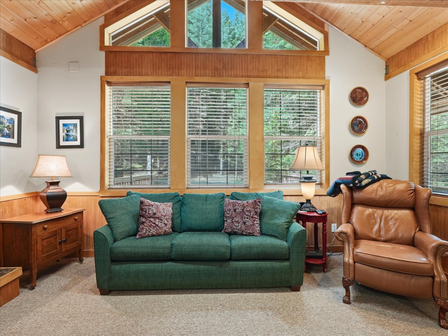 7739 Black Pine, Fish Camp, CA 93623