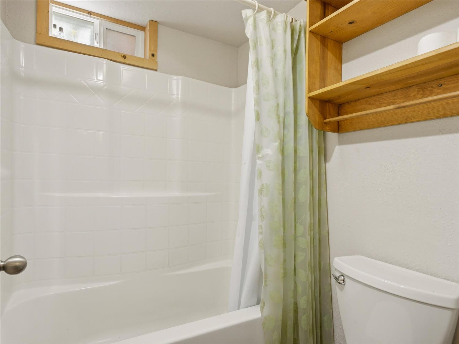 7739 Black Pine, Fish Camp, CA 93623