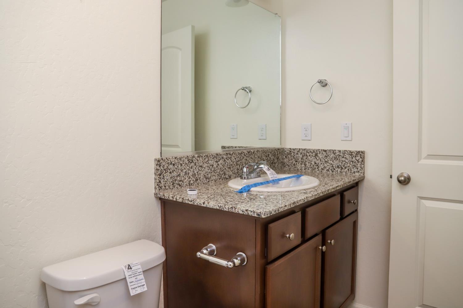 2035 W Chianti Way, Hanford, CA 93230