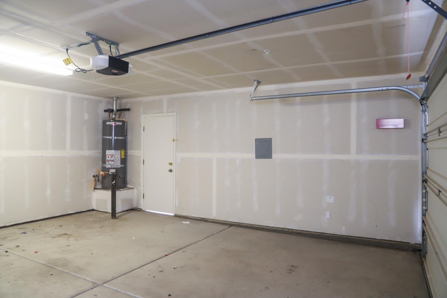 2035 W Chianti Way, Hanford, CA 93230