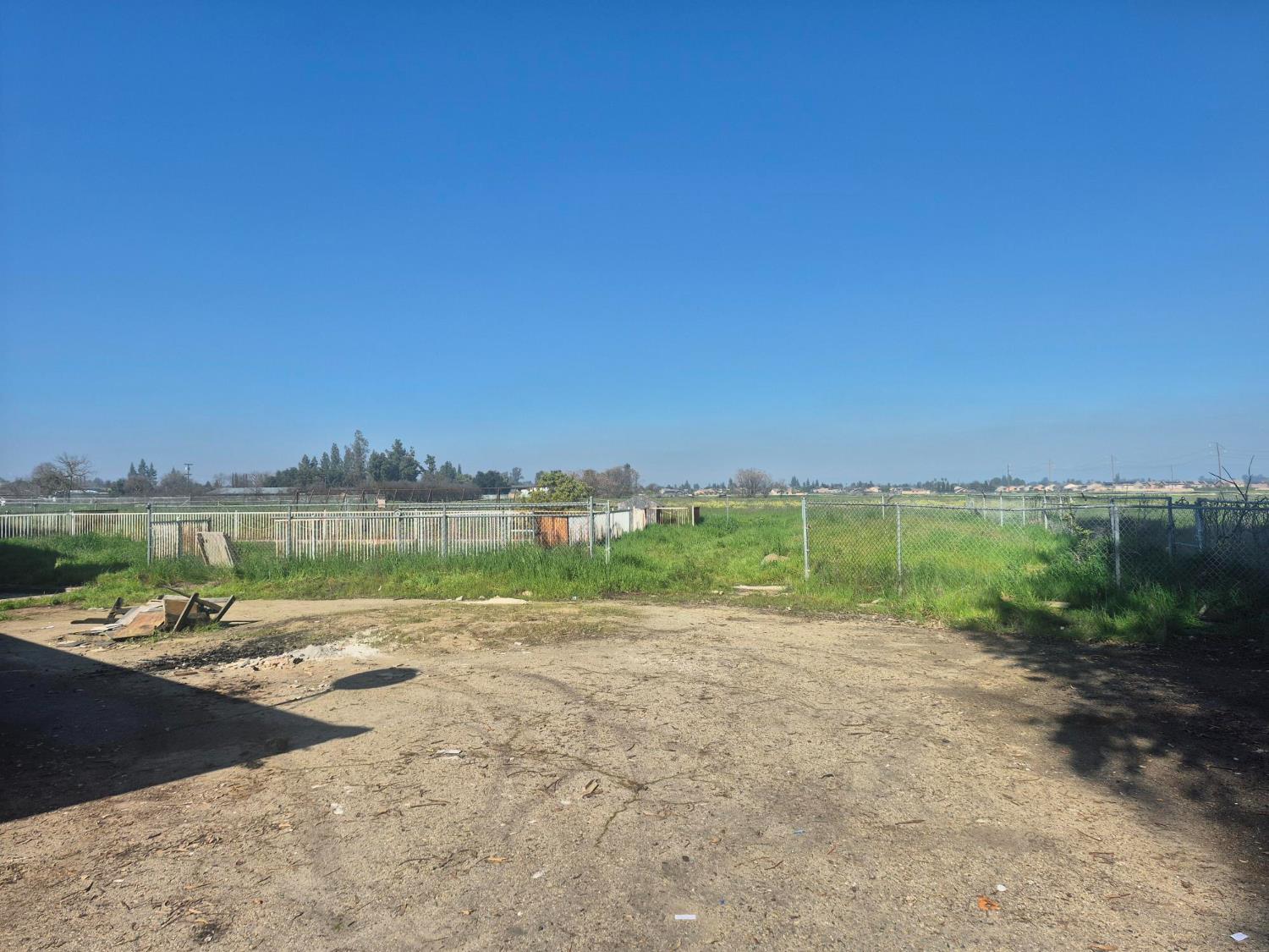 6136 E Church Ave, Fresno, CA 93727