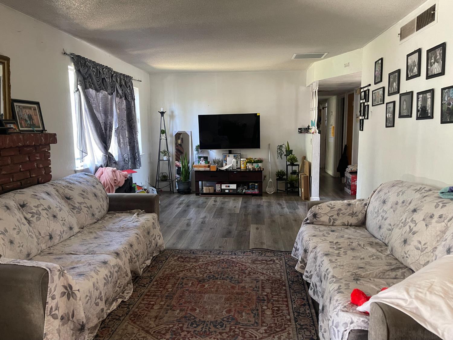 1428 S Sierra Vista Ave, Fresno, CA 92702