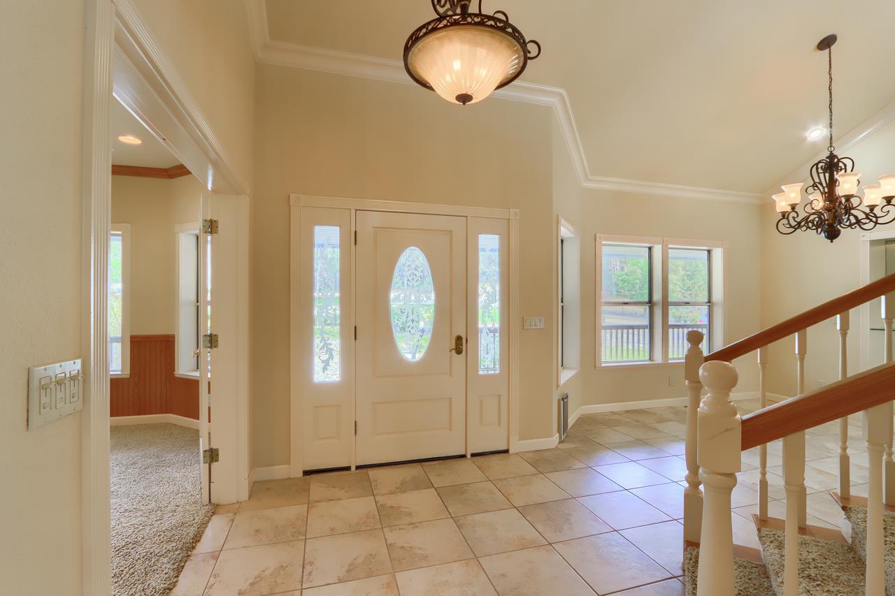 46580 Vista Del Rio Dr, Oakhurst, CA 93644