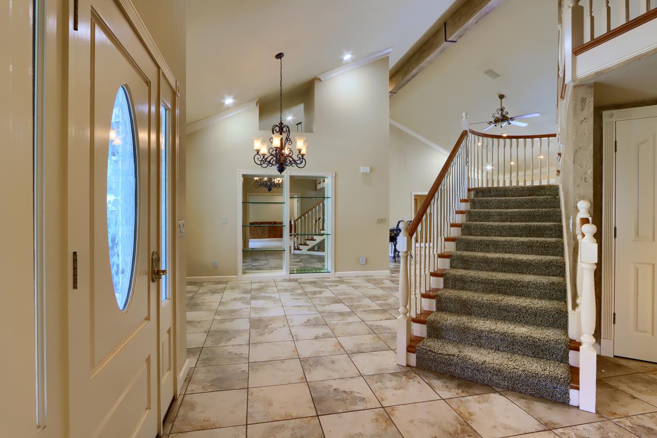 46580 Vista Del Rio Dr, Oakhurst, CA 93644