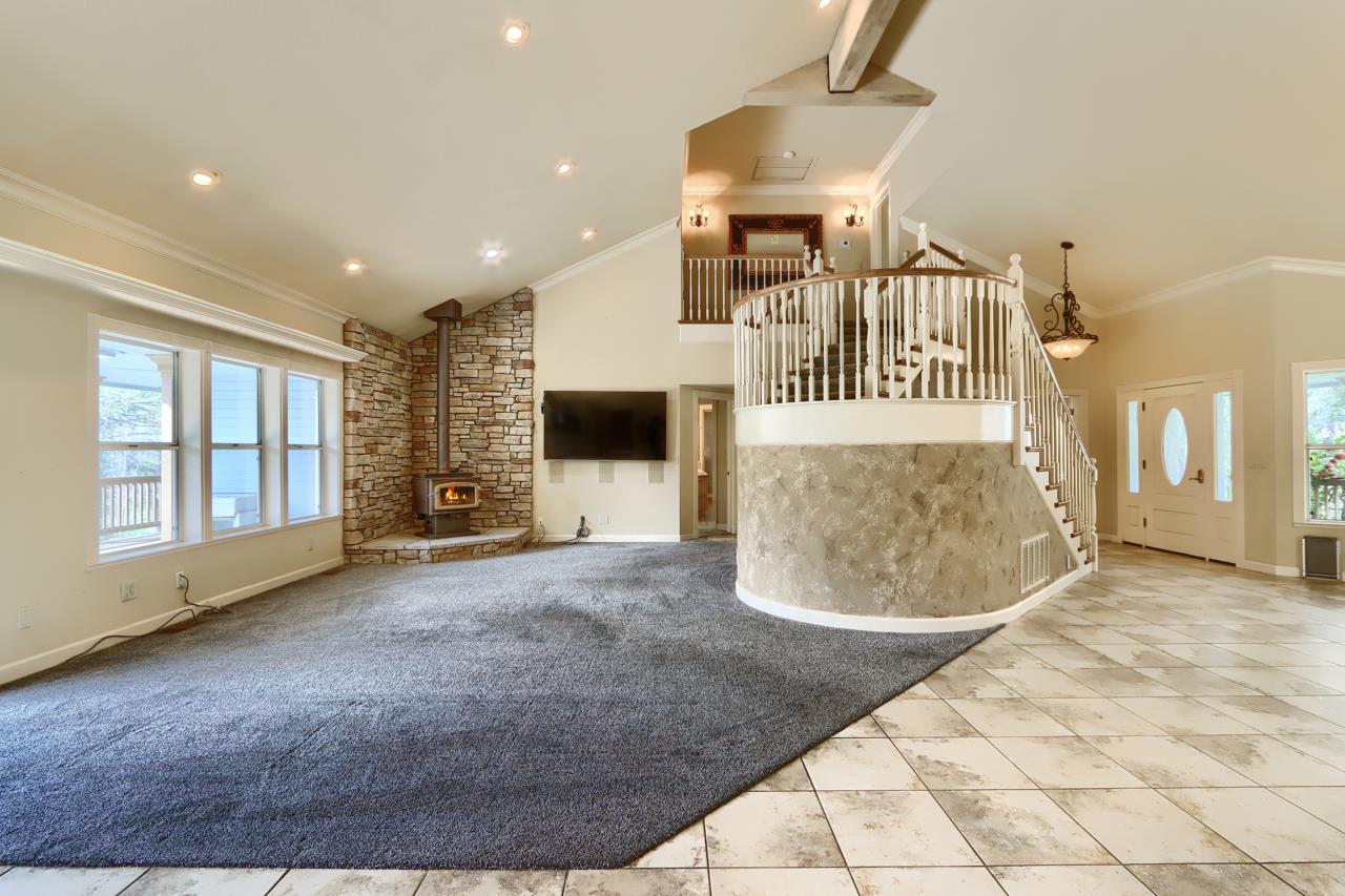 46580 Vista Del Rio Dr, Oakhurst, CA 93644