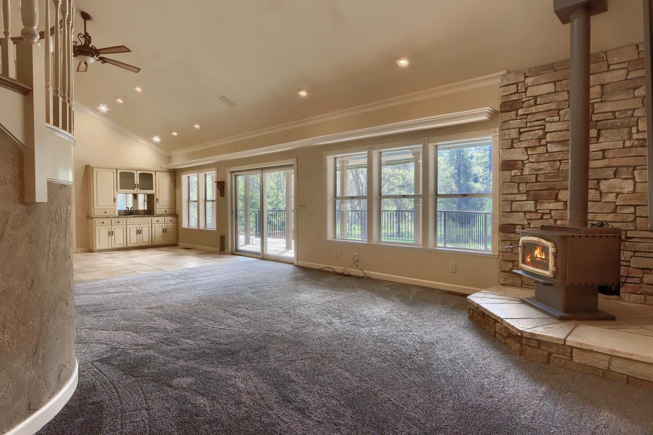 46580 Vista Del Rio Dr, Oakhurst, CA 93644