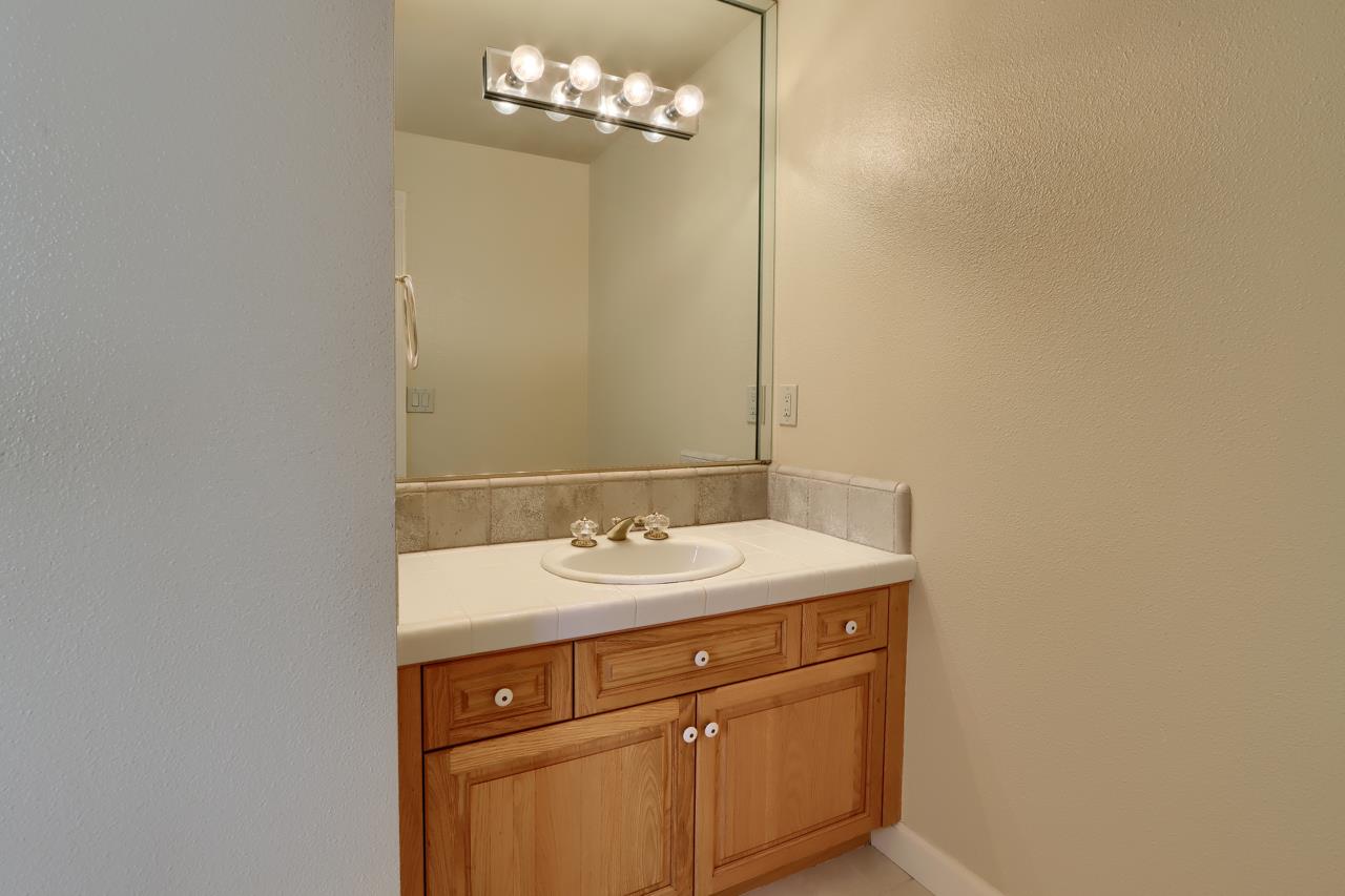 46580 Vista Del Rio Dr, Oakhurst, CA 93644