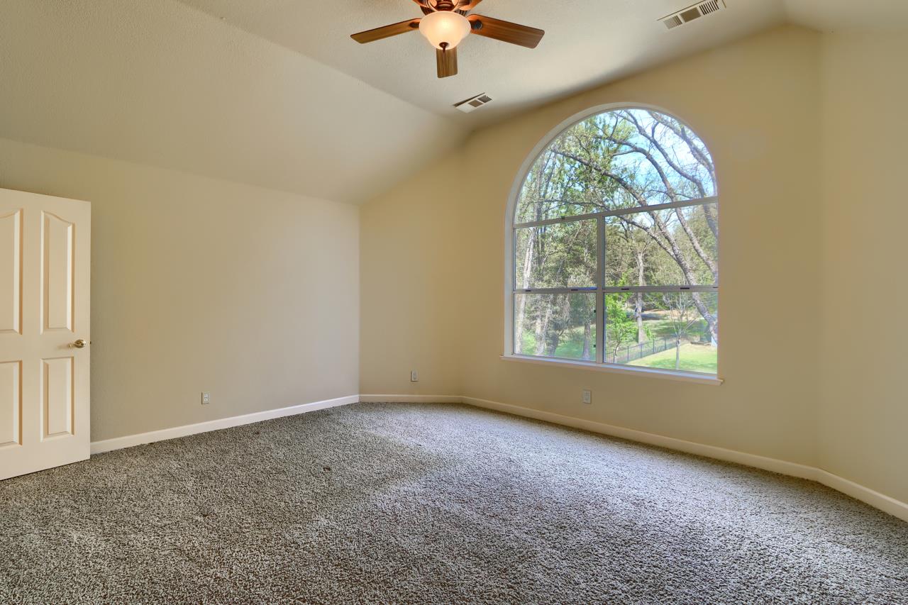 46580 Vista Del Rio Dr, Oakhurst, CA 93644