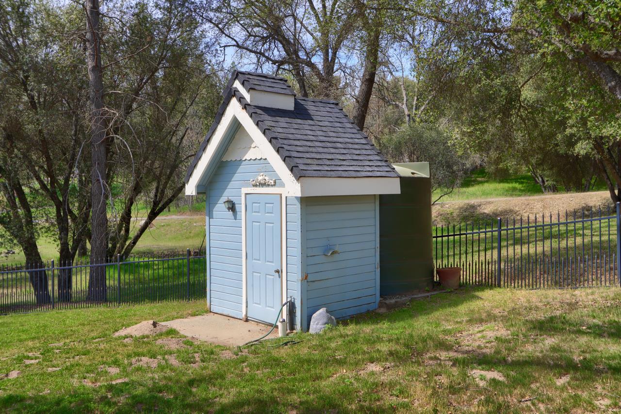 46580 Vista Del Rio Dr, Oakhurst, CA 93644