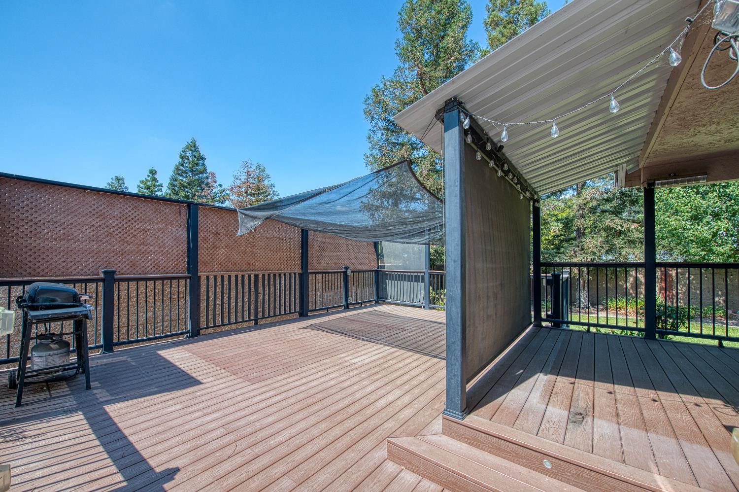 1323 Oak Ave, Clovis, CA 93611