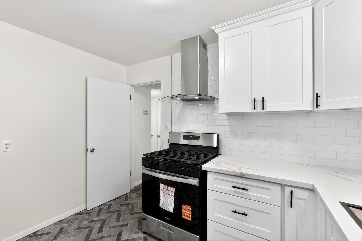 1812 W Bellaire Way, Fresno, CA 93705