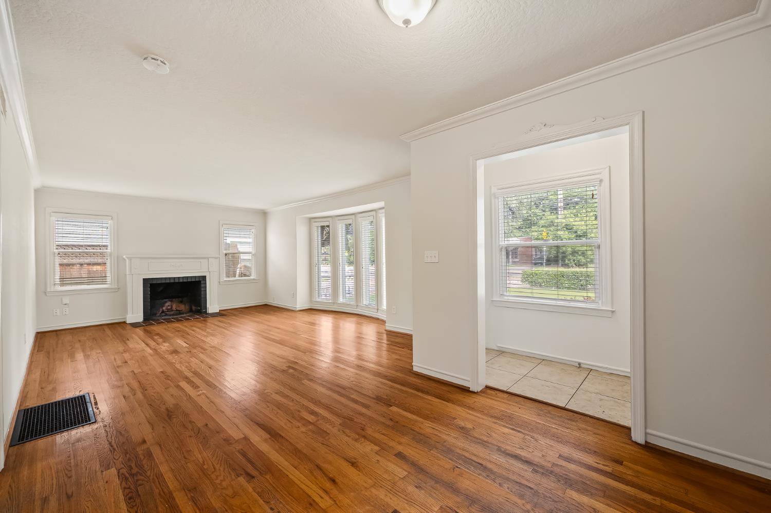 3411 N Wishon Ave, Fresno, CA 93704