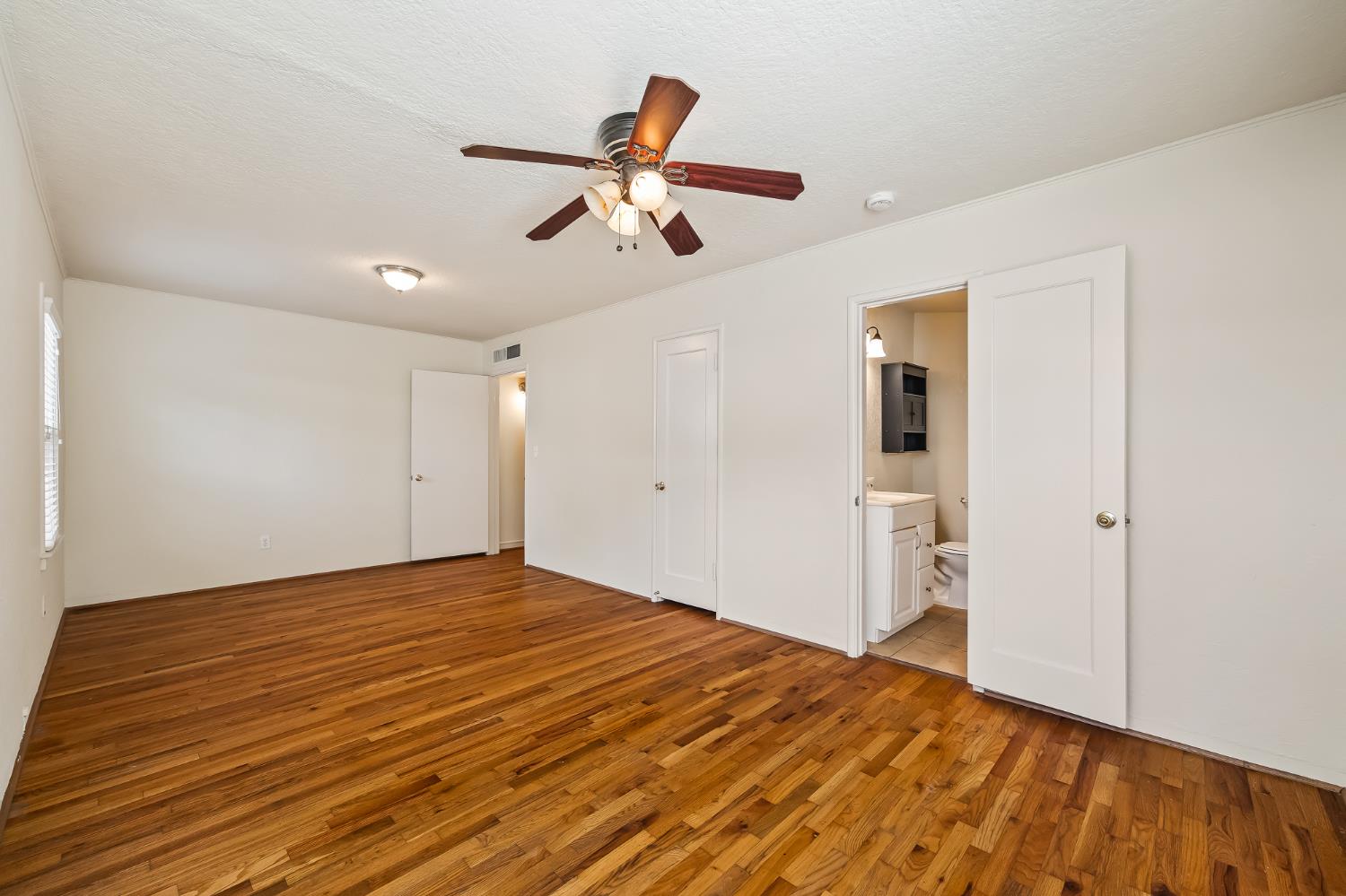 3411 N Wishon Ave, Fresno, CA 93704