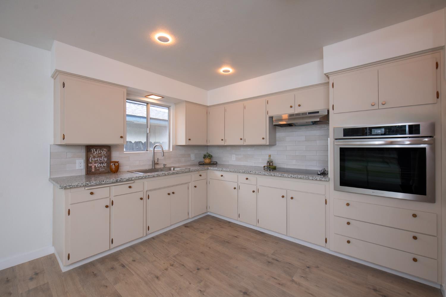 5356 N Bond St, Fresno, CA 93710