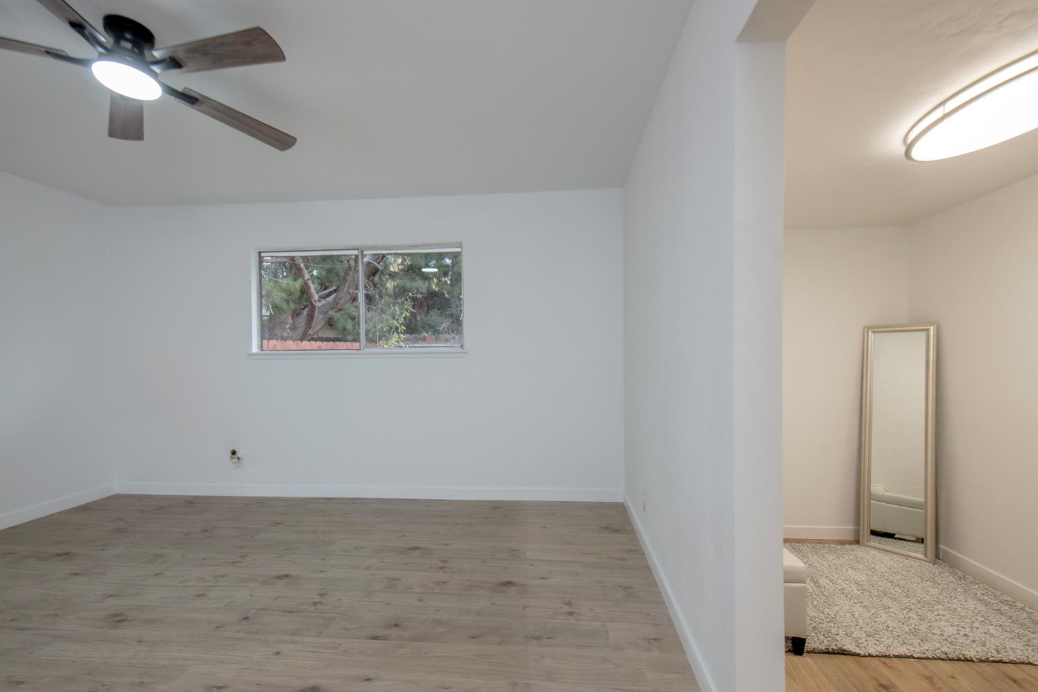 5356 N Bond St, Fresno, CA 93710