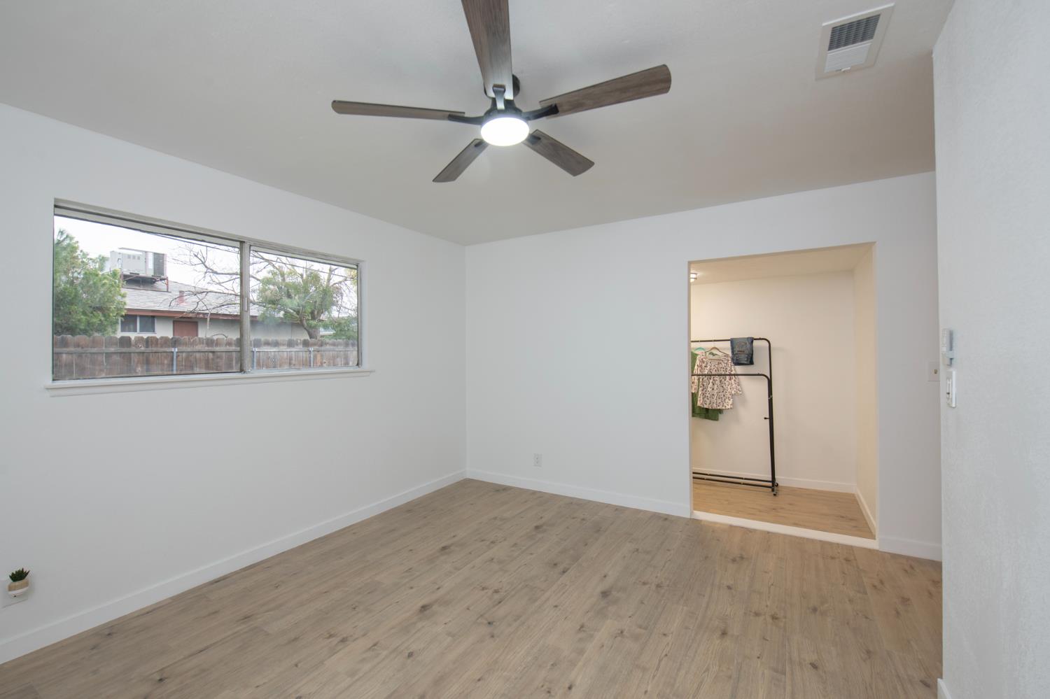 5356 N Bond St, Fresno, CA 93710