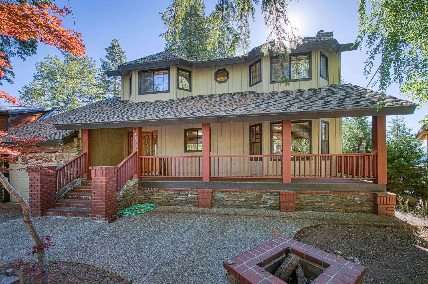 44455 Hillcrest Ave, Shaver Lake, CA 93664
