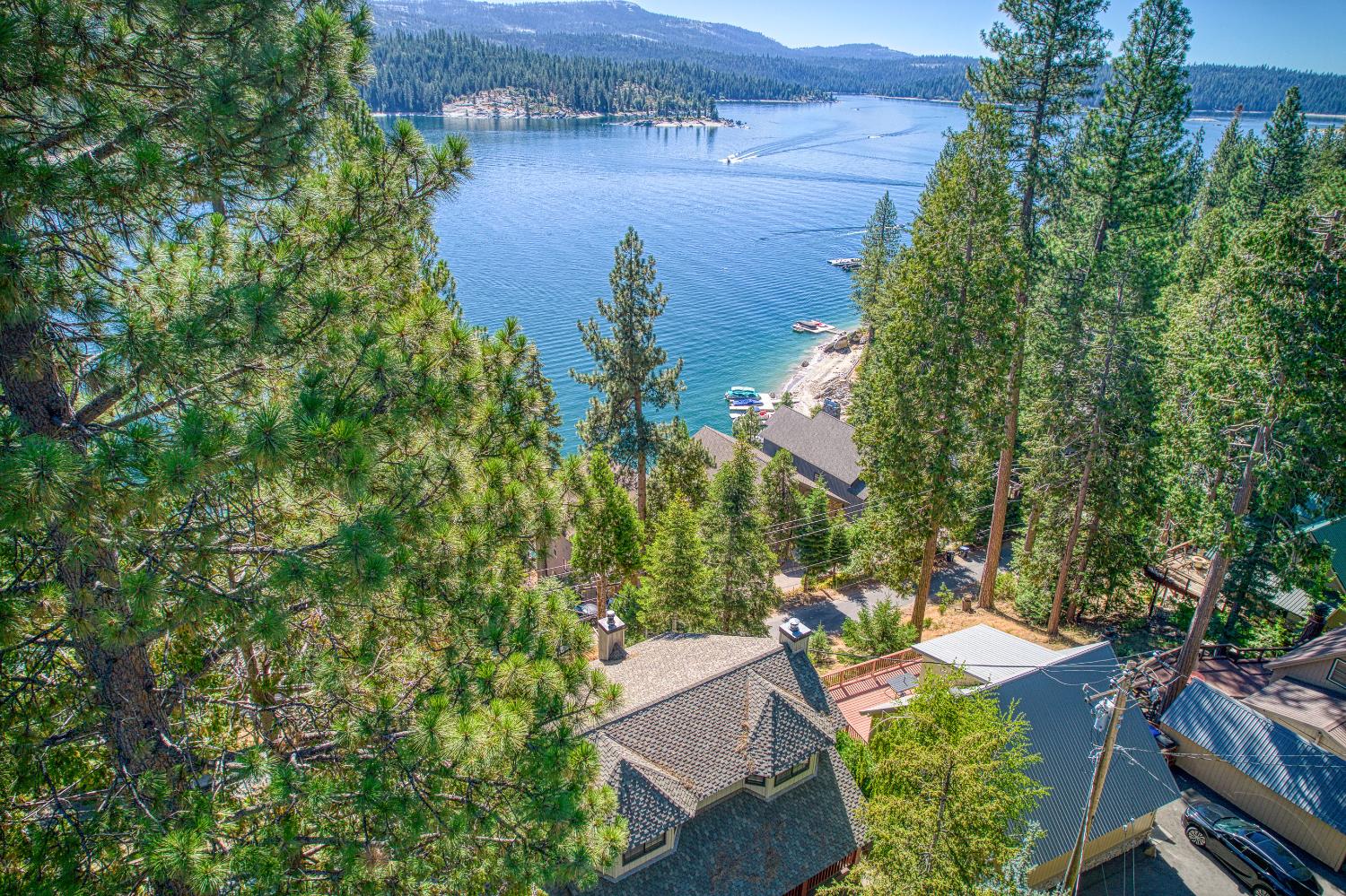 44455 Hillcrest Ave, Shaver Lake, CA 93664