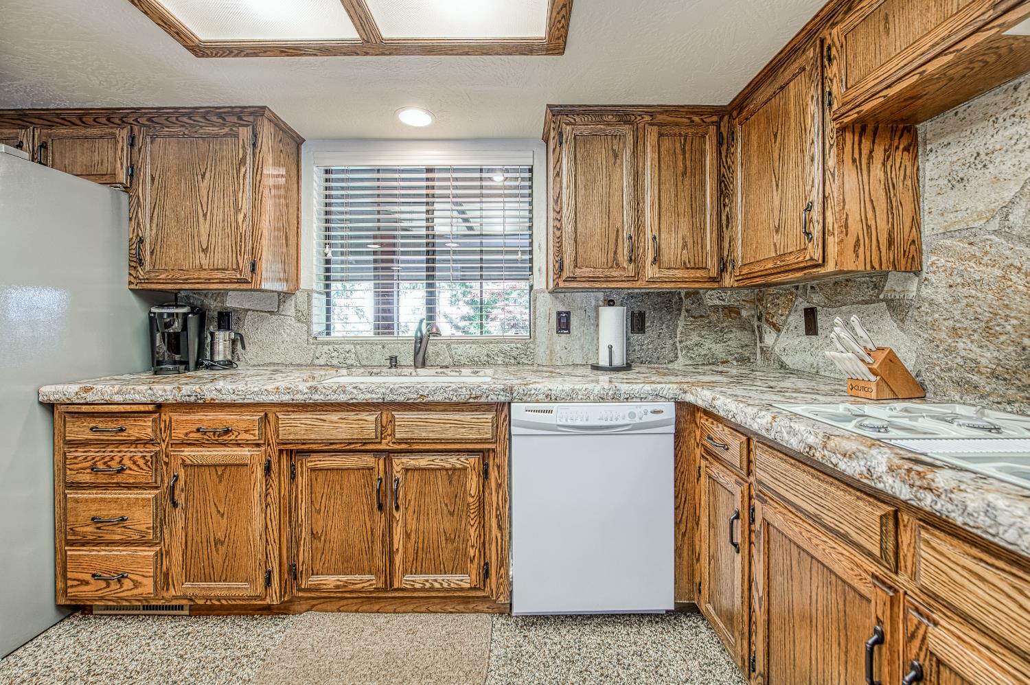 44455 Hillcrest Ave, Shaver Lake, CA 93664