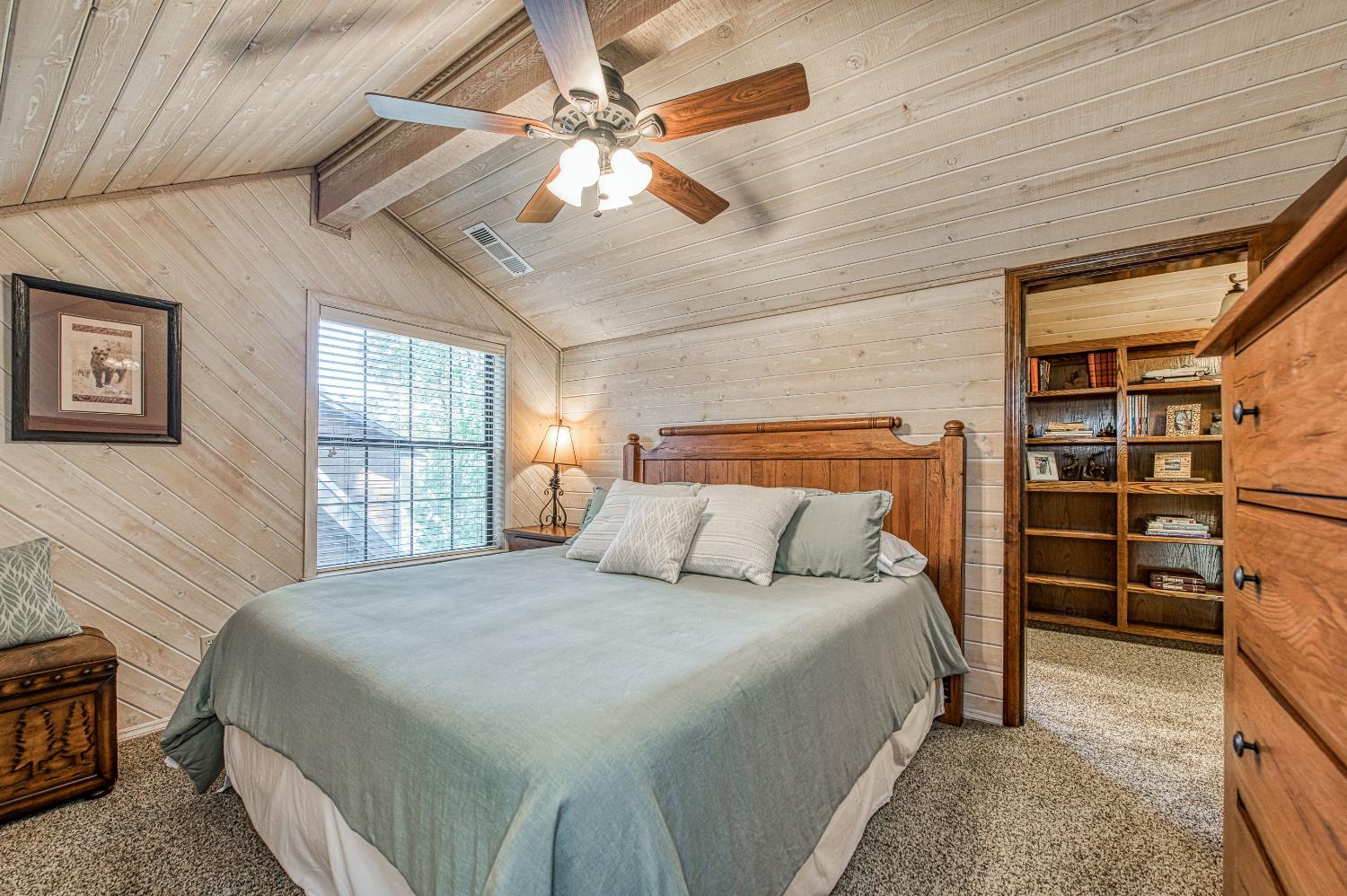 44455 Hillcrest Ave, Shaver Lake, CA 93664