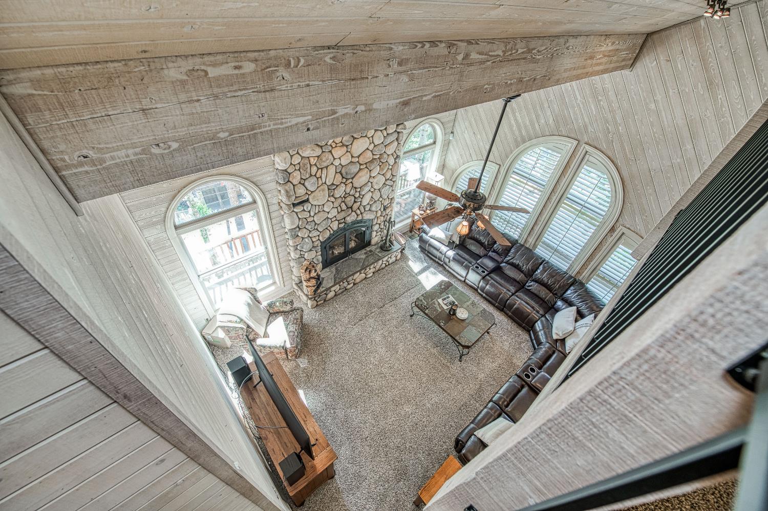 44455 Hillcrest Ave, Shaver Lake, CA 93664