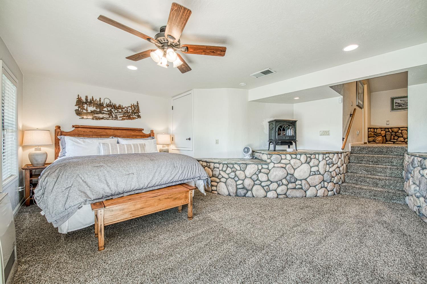 44455 Hillcrest Ave, Shaver Lake, CA 93664