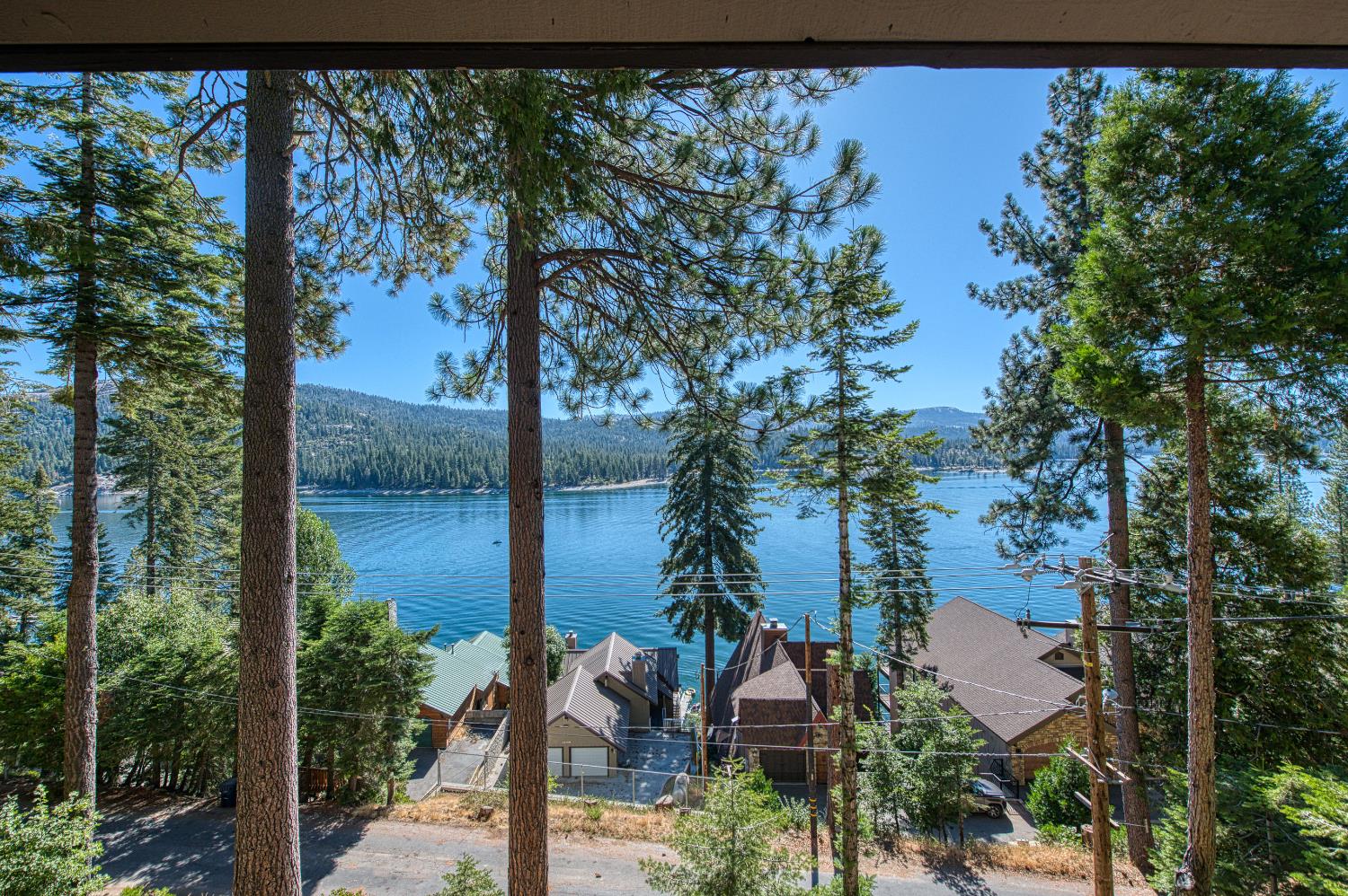 44455 Hillcrest Ave, Shaver Lake, CA 93664