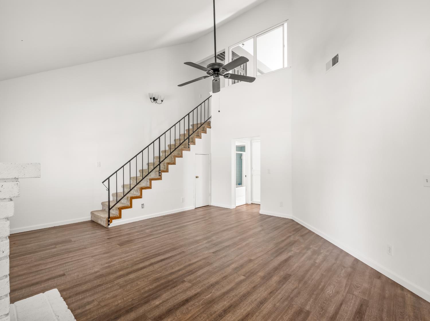 2521 N Selland Ave, Fresno, CA 93722