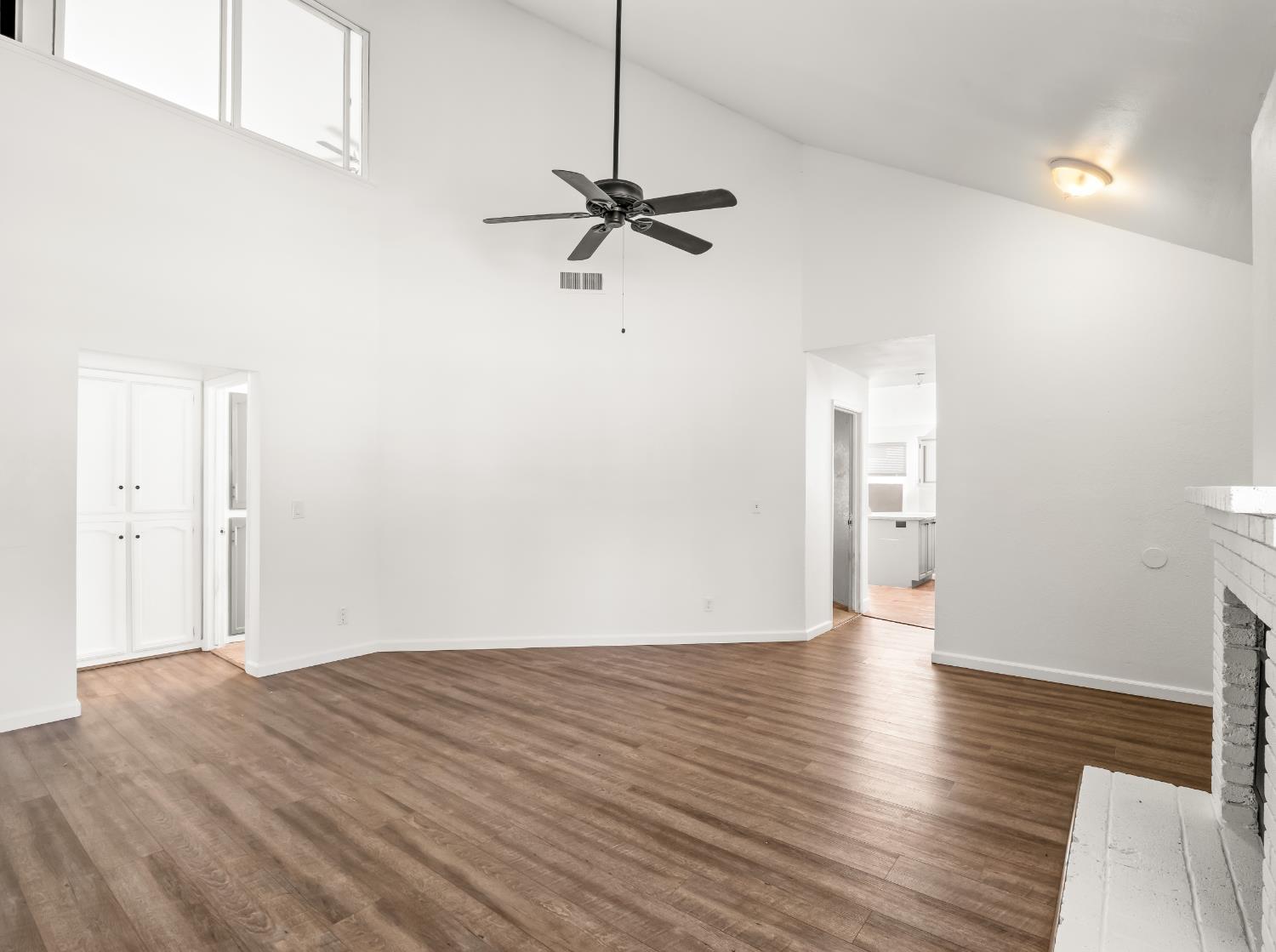 2521 N Selland Ave, Fresno, CA 93722