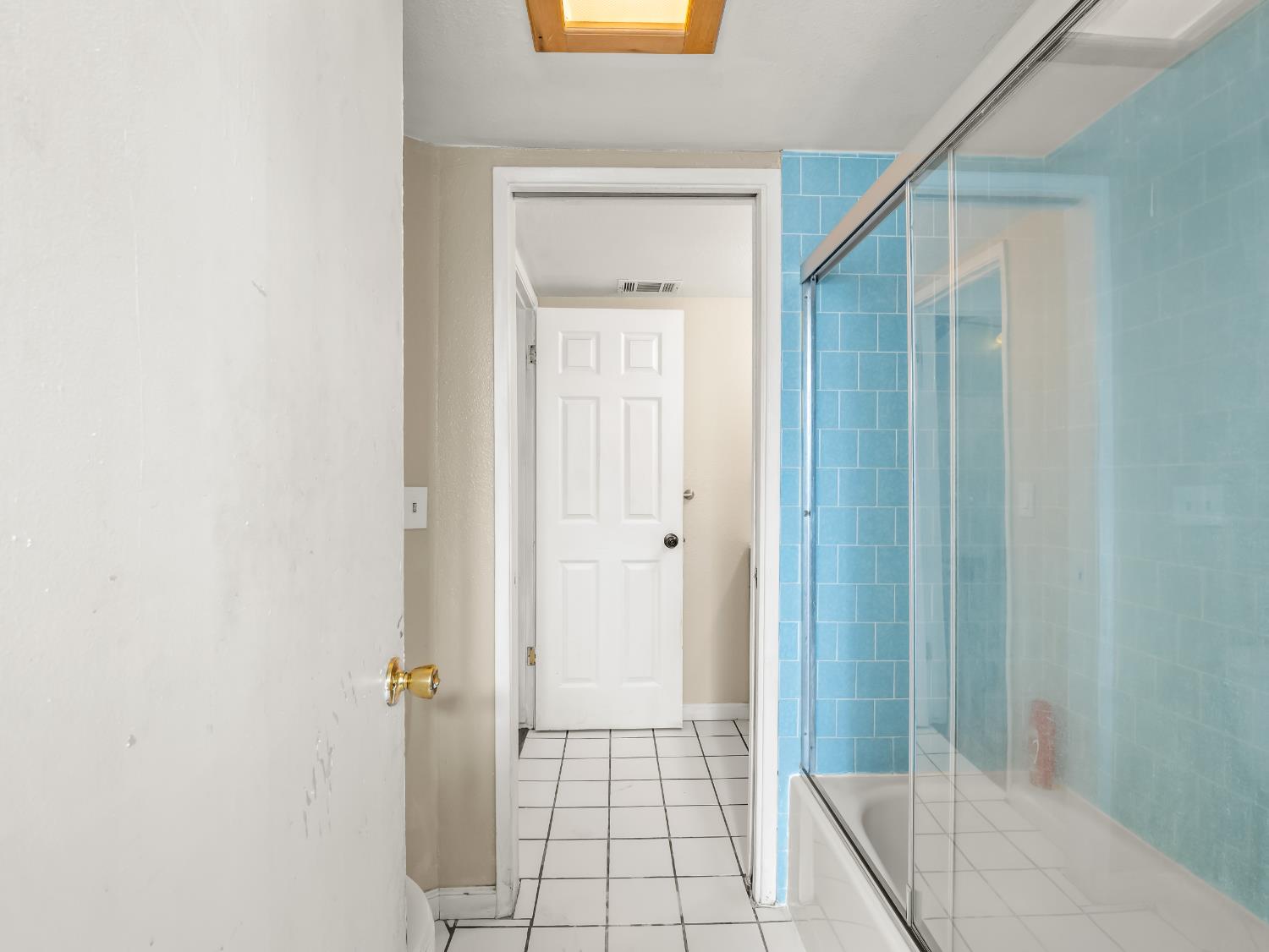 2521 N Selland Ave, Fresno, CA 93722