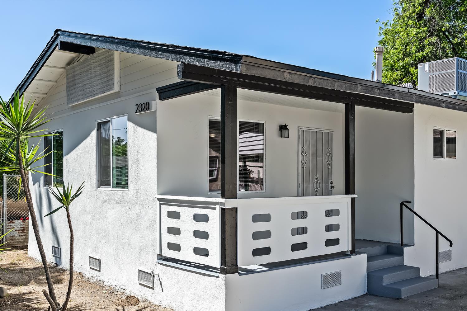 2320 S Lily Ave, Fresno, CA 93706