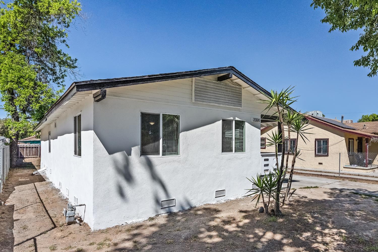 2320 S Lily Ave, Fresno, CA 93706