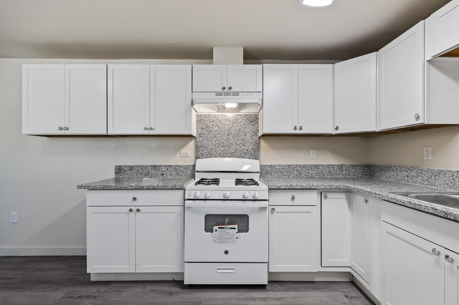 2320 S Lily Ave, Fresno, CA 93706