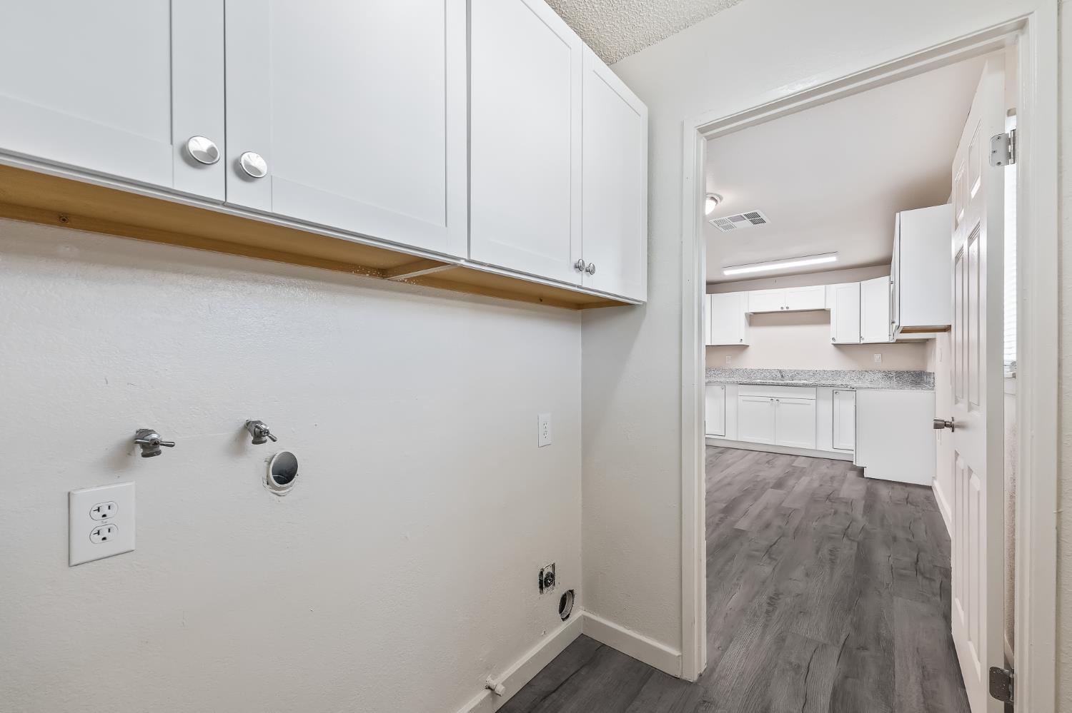 2320 S Lily Ave, Fresno, CA 93706