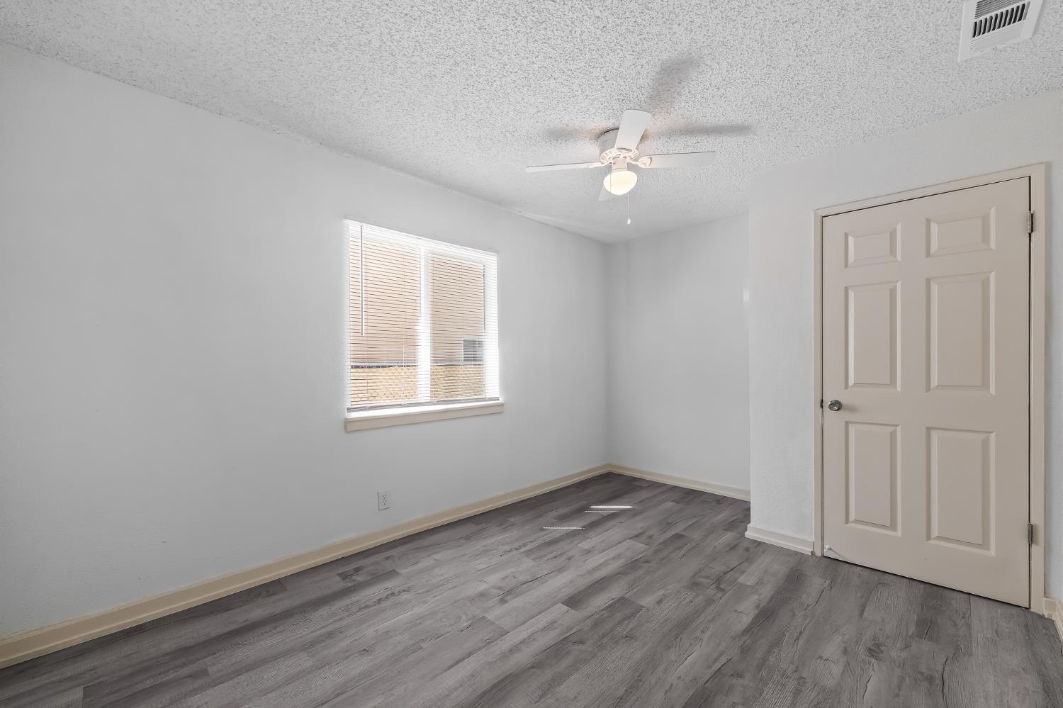 2320 S Lily Ave, Fresno, CA 93706