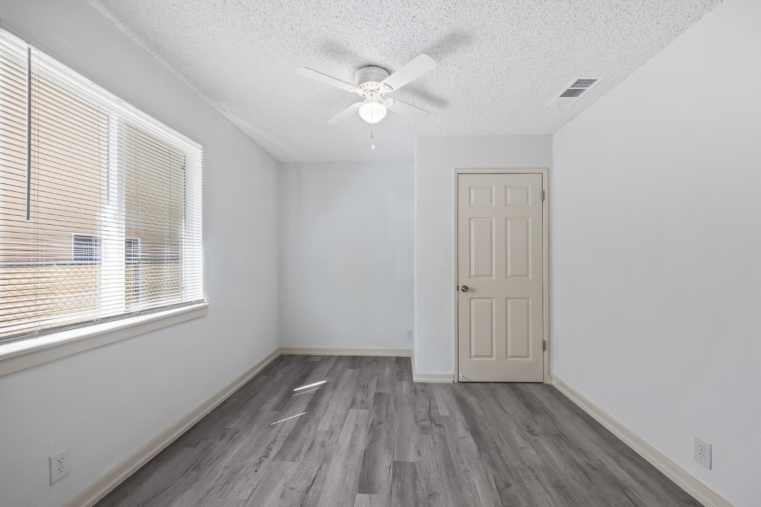 2320 S Lily Ave, Fresno, CA 93706