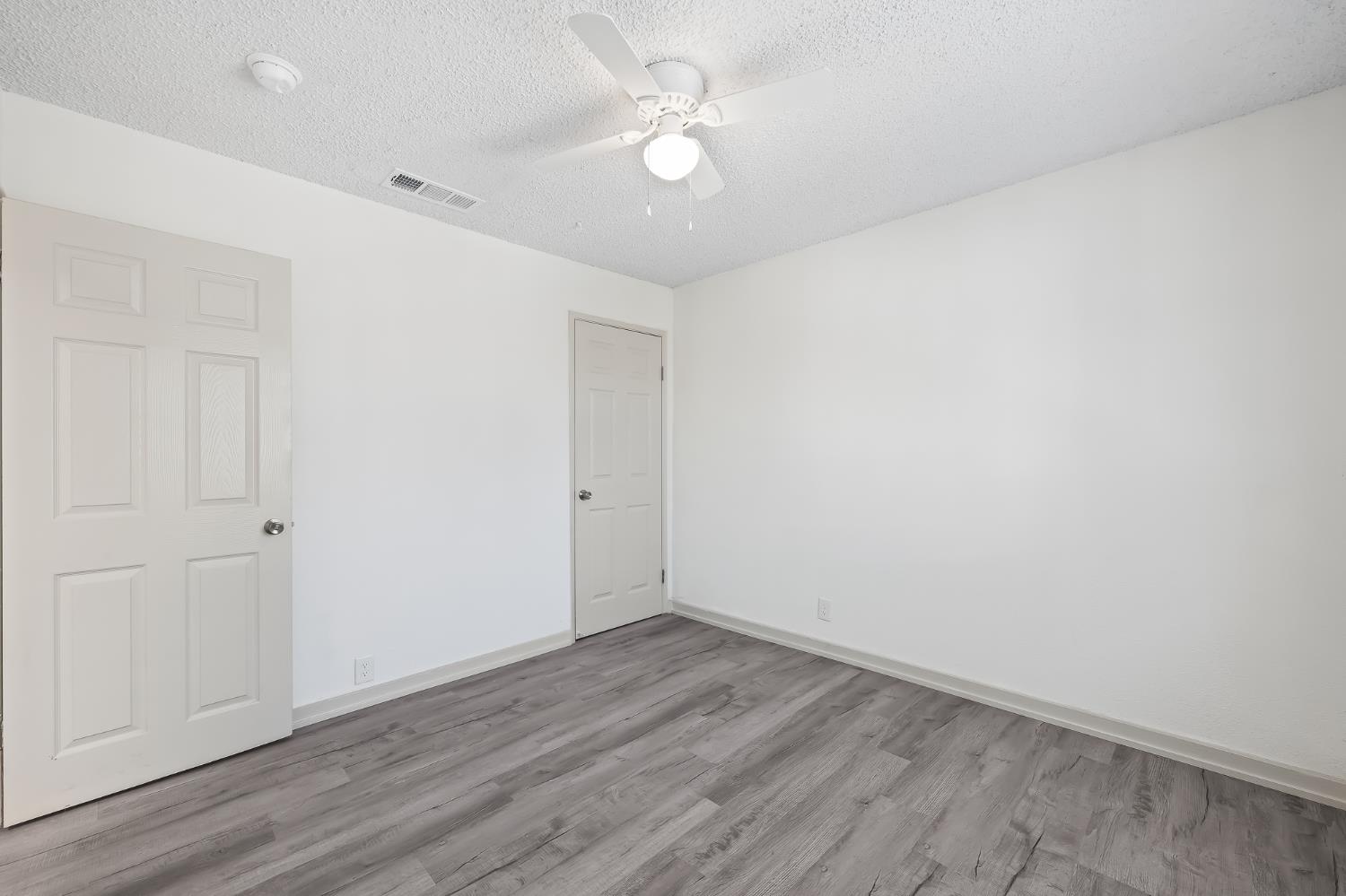 2320 S Lily Ave, Fresno, CA 93706