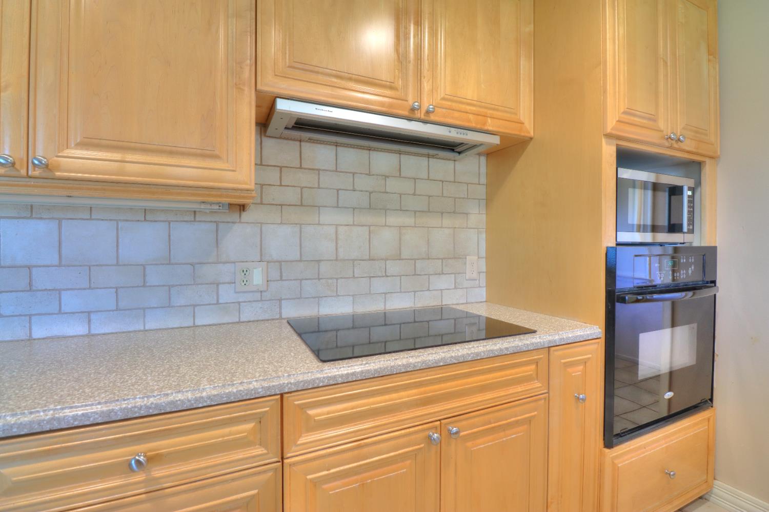 6265 N Colonial Ave, Fresno, CA 93704